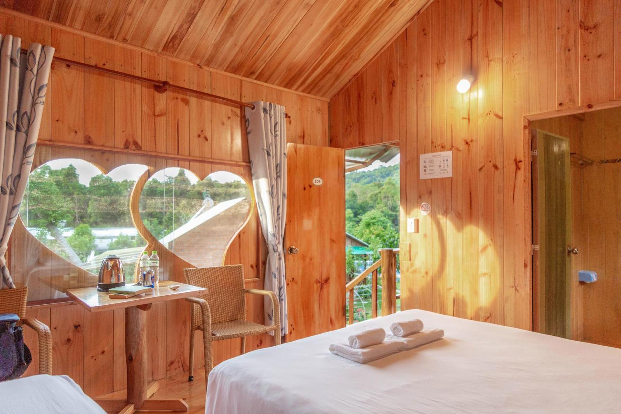 Phu Quoc Valley Sen Bungalow Room photo